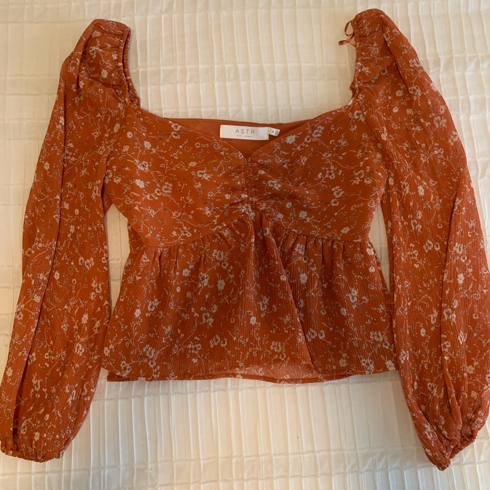 ASTR Rust Floral Long-Sleeve Peplum Blouse